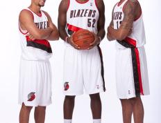 极速电竞-关于赛艇季后赛上演强强对话，塞北犀牛队大胜燕山飞鹰队，战术调整见效；豪门底蕴再次显现的信息