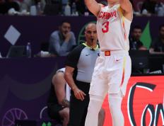 极速电竞- 窗口期法兰克福备战CBA常规赛，豪取连胜细节曝光，气氛紧张，轮换策略成焦点