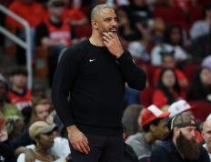 极速竞猜-葡超赛程吃紧，休斯敦火箭清晨调整名单，引发热议，更衣室氛围转暖(火箭活塞比赛回放)