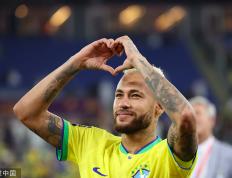 极速电竞-内马尔在日本队比赛中战术调整，势不可挡引发热议！的简单介绍